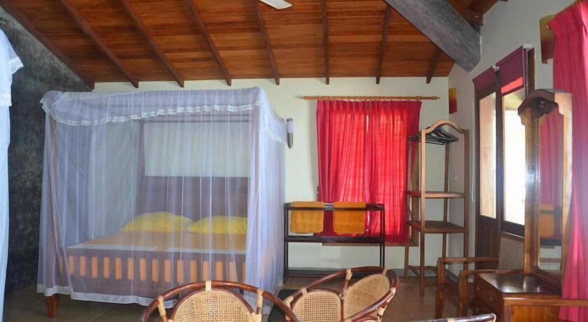 Time N Tide Beach Resort Hikkaduwa Extérieur photo