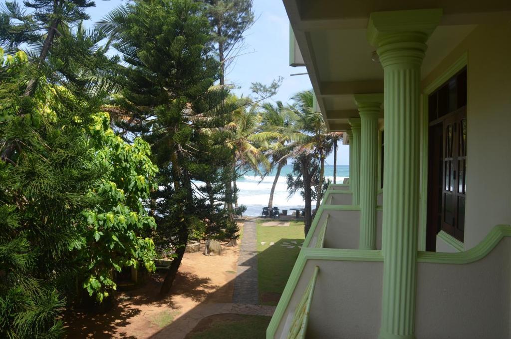 Time N Tide Beach Resort Hikkaduwa Chambre photo