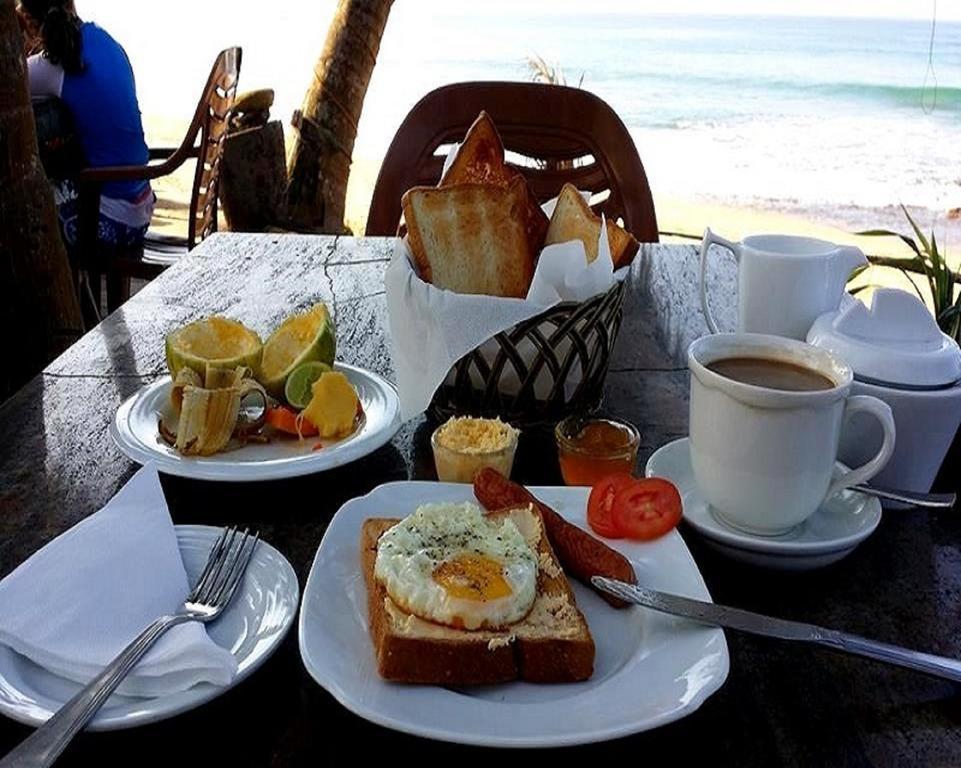 Time N Tide Beach Resort Hikkaduwa Extérieur photo